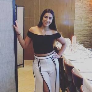 Meet your Posher, Sabrina